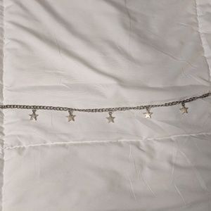Silver star hanging chocker